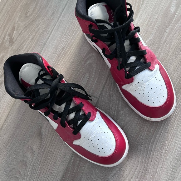 Jordan 1 Mid. - Chicago size 39 women - Picture 4 of 7